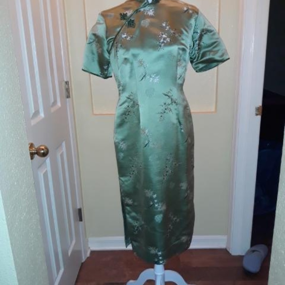 DRESS ORIENTAL STYLE